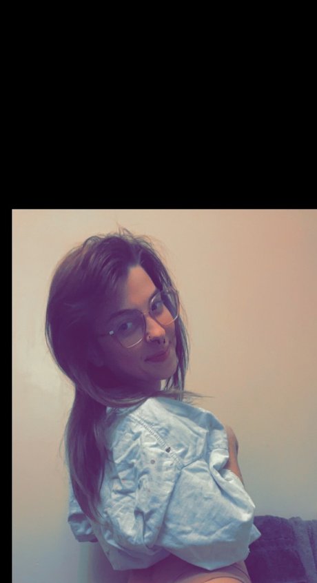 Baby Becca Mackkk onlyfans leak