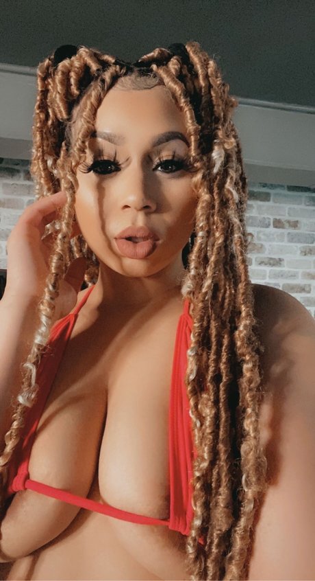 Henny onlyfans leaked pictures