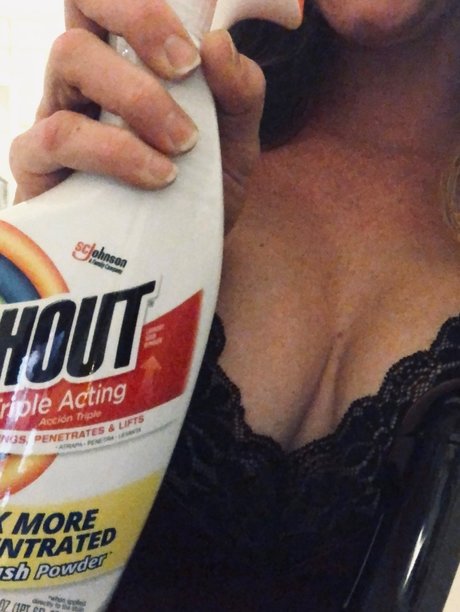 Crimson Cutie onlyfans content