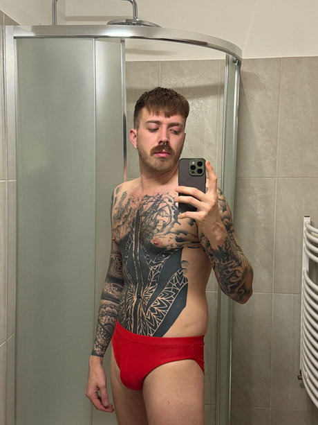 Brad Noakes onlyfans.