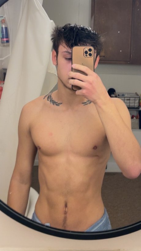 Noah Bentley nude leak onlyfans