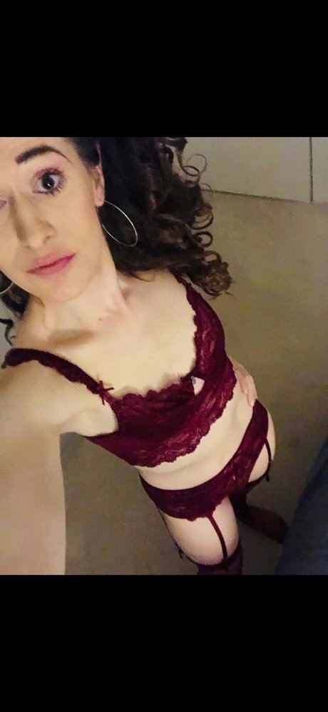 Aimee Mae onlyfans striptease