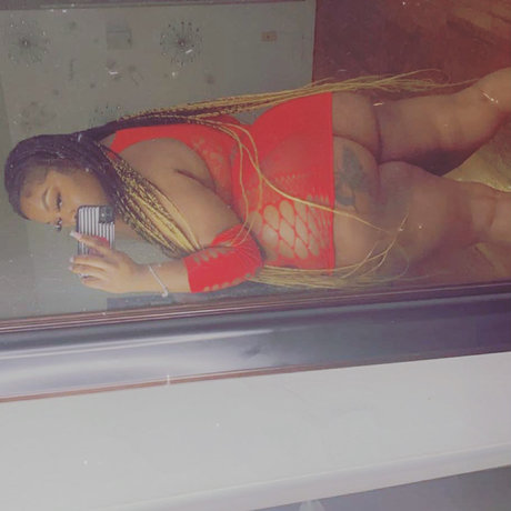 YOURFAVBBW69 onlyfans post