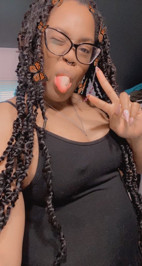 Aira Lyn onlyfans images