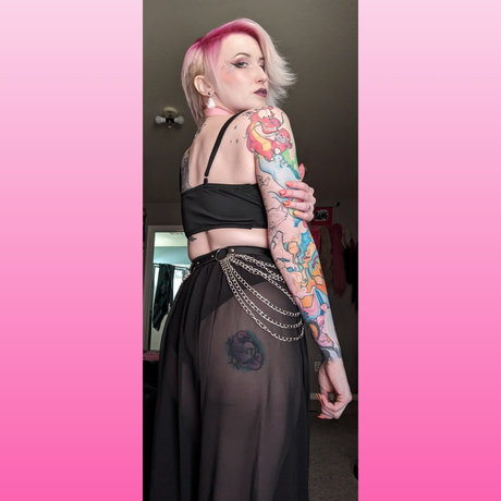 Autumn Corvid onlyfans tits