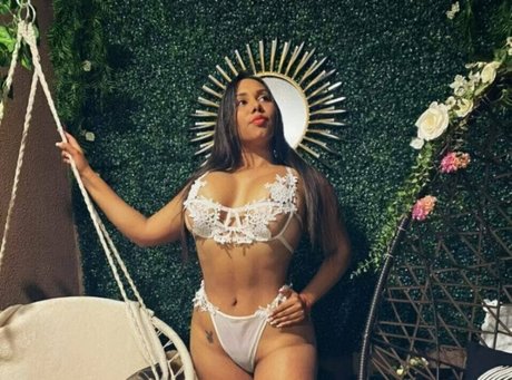 anitabombasexy nude only fans