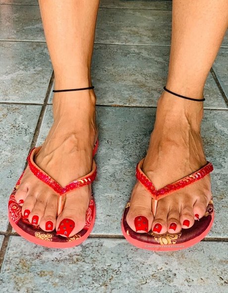 pujaprettyfeet nude onlyfans