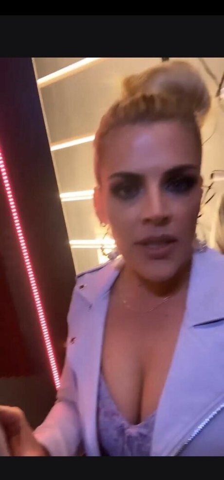 Busy Phillips only fans leaks