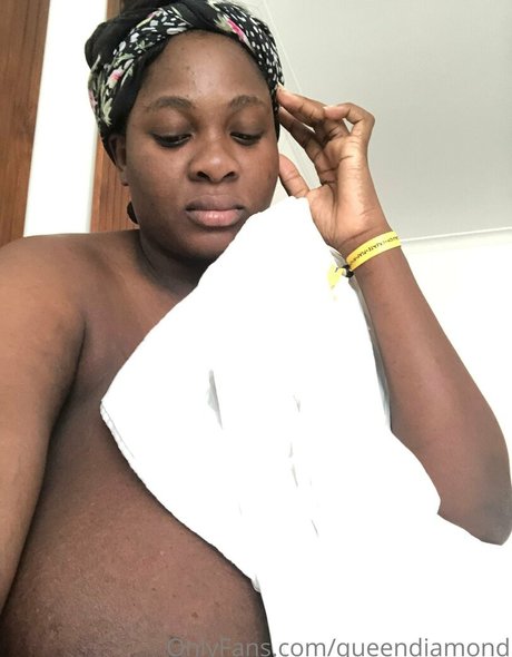 queendiamond onlyfans striptease