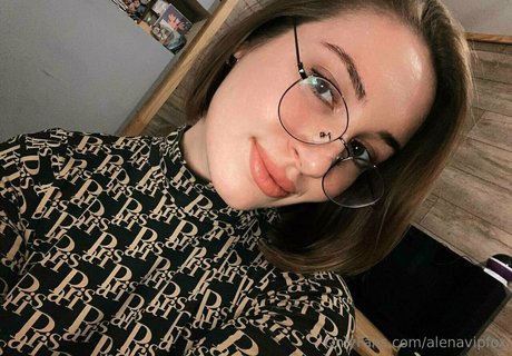 alenavipfox leaks onlyfans porn