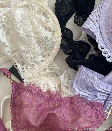 chillwithrose onlyfans page