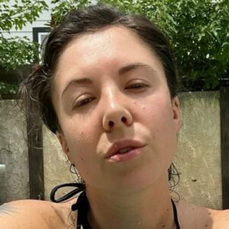 florencecurious only fans nudes