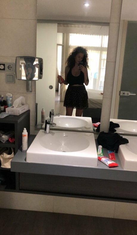 Leila Lowfire onlyfans sextape leak