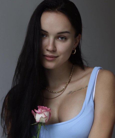 Ellielli Elligoinglive onlyfans nudes leak