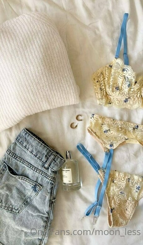 moon less en onlyfans