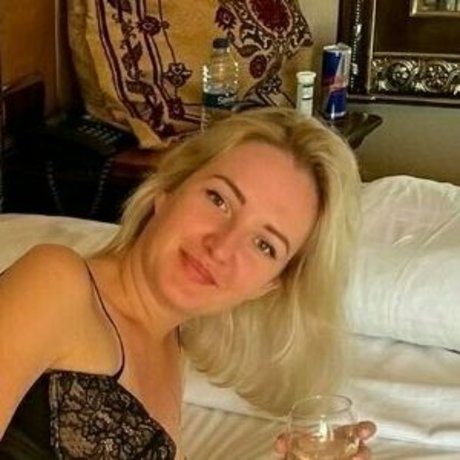 arianapetitte onlyfans leaked.