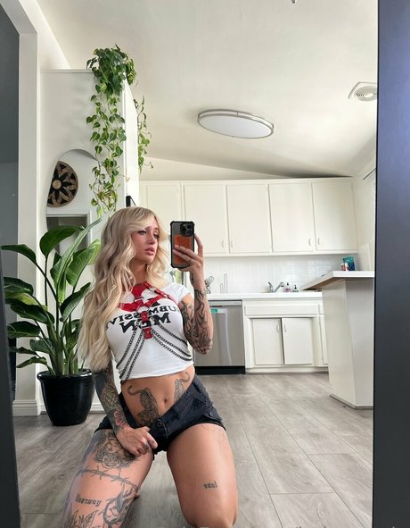 babyyessie onlyfans strip