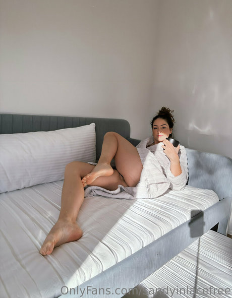 sandyinlacefree onlyfans leaked tits