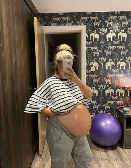 prettypregnant35 leaked onlyfans pictures