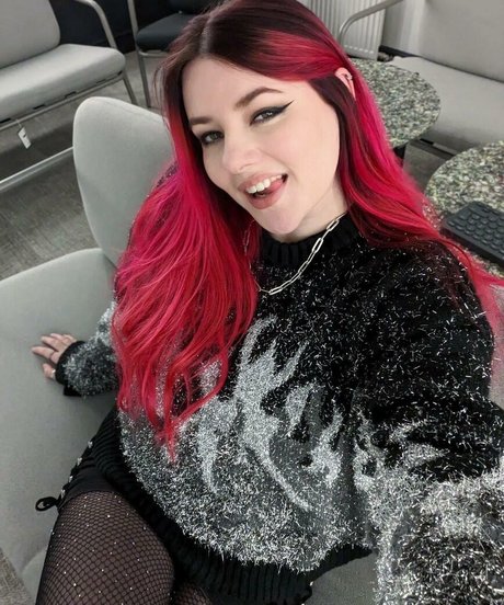 Ash Millman onlyfans naked porn