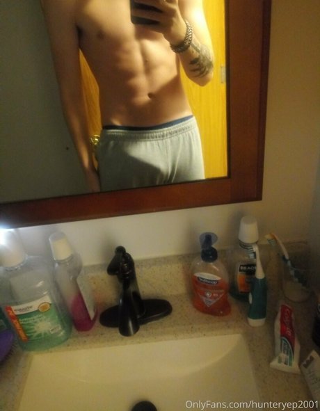 hot hunter onlyfans nude pictures