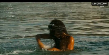 Josephine Jobert nude onlyfans leak