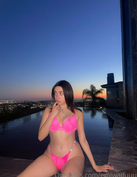 emiserinaa naked onlyfans leaks