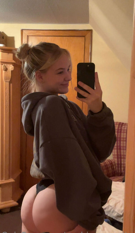 sophieamparita en onlyfans