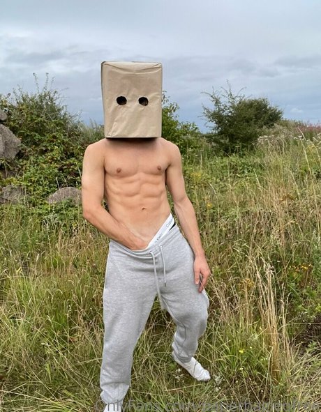 paperbagfree hot onlyfans