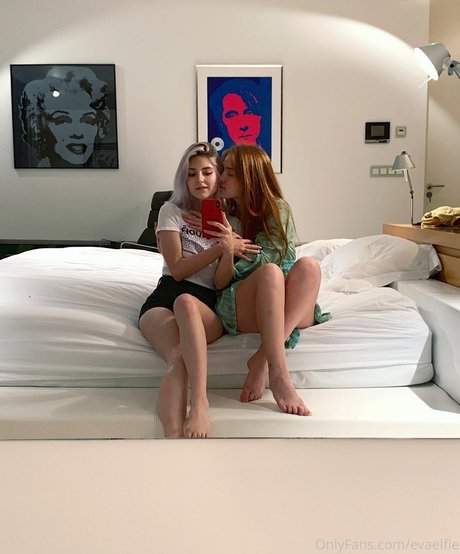 EvaElfie leaked onlyfans pictures