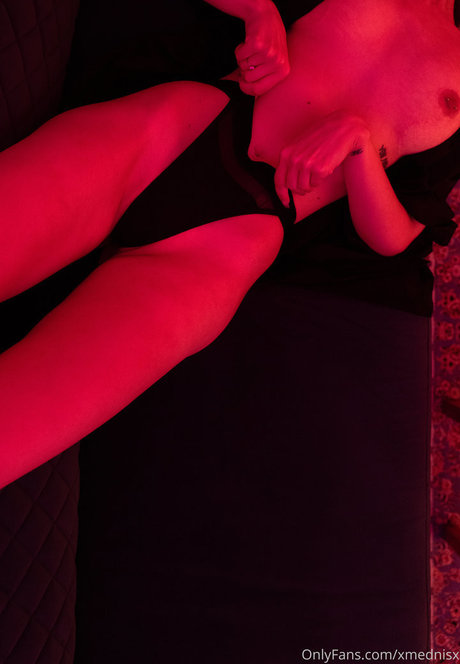 xmednisx onlyfans model images