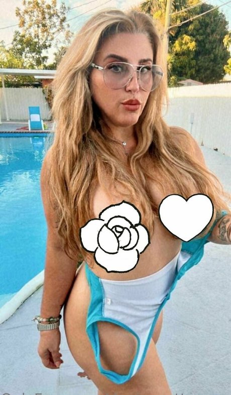 denia pettessen onlyfans leaj