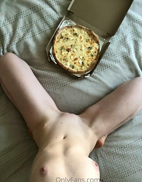 whiterrabbit only fans nudes