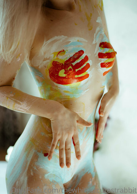 whiterrabbit nude onlyfans