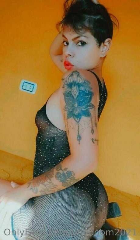 tinyboom2021 nudes onlyfans leaks