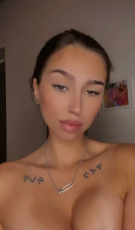 addisonpriv onlyfans leaked tits