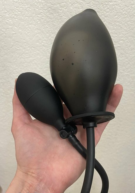 pussypumppeach onlyfans naked pics