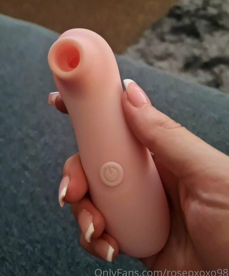 rosepxoxo98 leaked onlyfans sextape