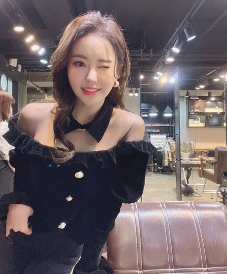 Kim So Hee nude onlyfans leaks