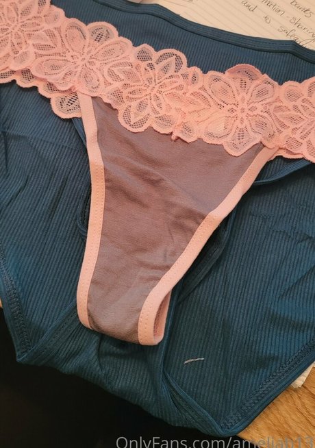 ameliab13 nudes onlyfans leaked