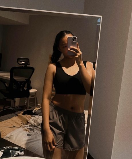 queenbaddii only fans naked