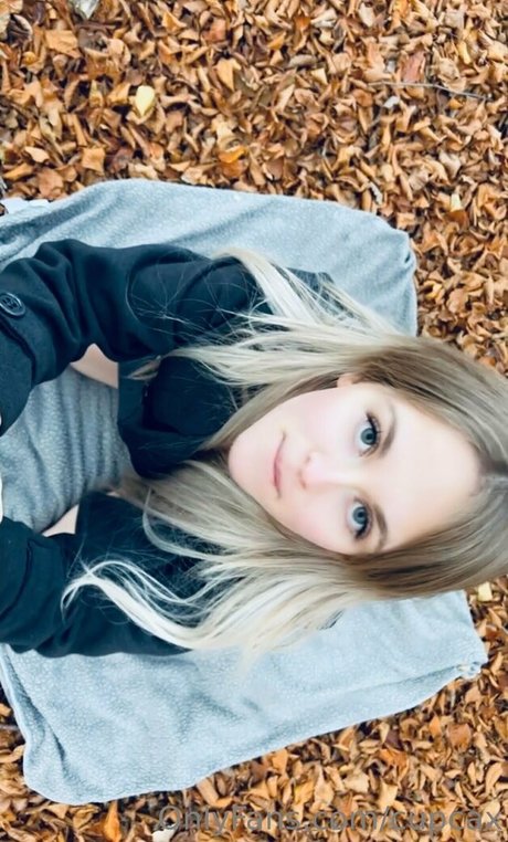 cupcaxfree onlyfans images