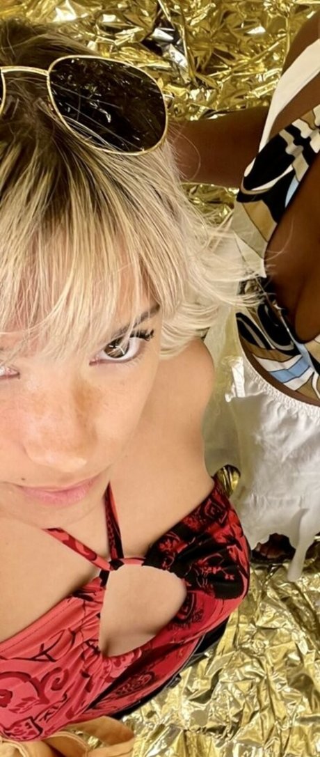 wellbeingwithabigail onlyfans x