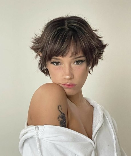 wellbeingwithabigail onlyfans naked leaks