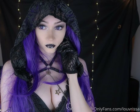 louvrissa naked on onlyfans