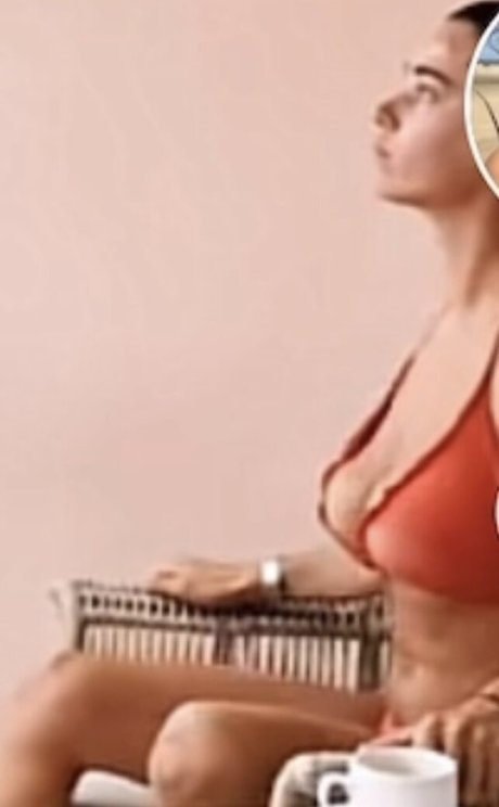 Laura Petard onlyfans nude leak