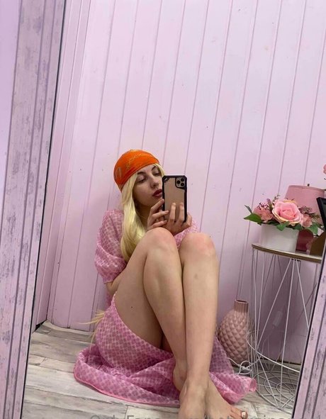 kira kitsune onlyfans nudes