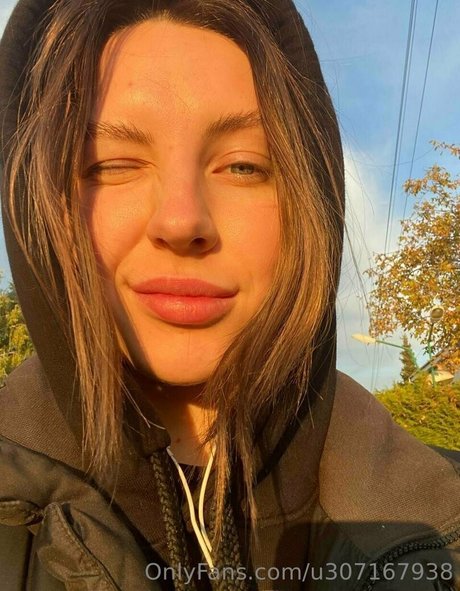 kira kitsune onlyfans images