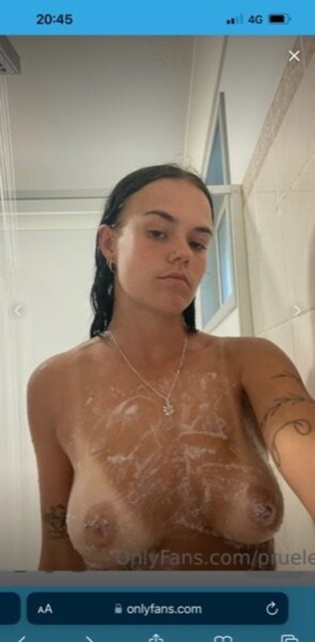 pruelearyy onlyfans leaked tits