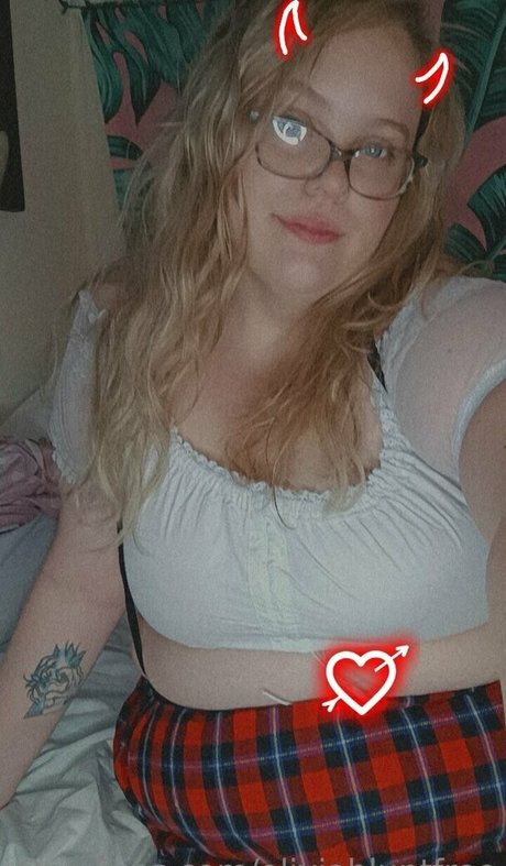 oliviabluntfree onlyfans explicit content